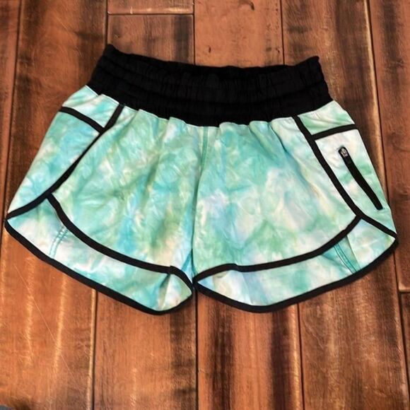 Lululemon Tracker Short II Two Way Stretch White Blue - Picture 7 of 9